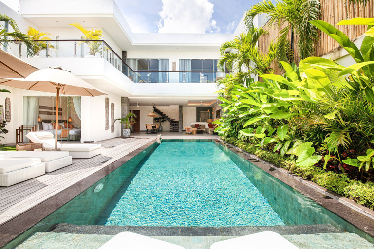 Room 1, Modern Coastal 4BR Villa Walk to Finns Canggu, Badung