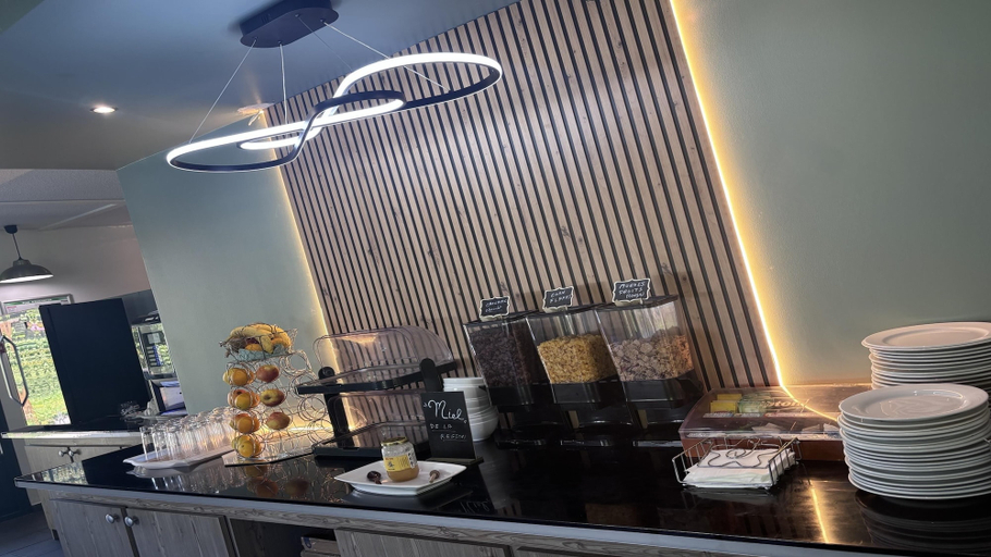 Food & Drinks 5, Kyriad Cambrai, Nord