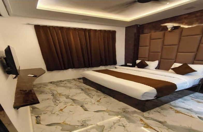 Room 3, Hotel Rudra Haridwar, Dehradun
