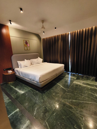 Room 1, AURA 42 BY DIMORA, Idukki
