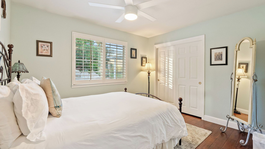 Interior 2, Summer Place by Avantstay Waterfall Spa + Backyard Atascadero Wine Country, San Luis Obispo