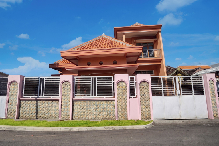 Primary image, OYO 95290 Incess Diana Syariah, Probolinggo