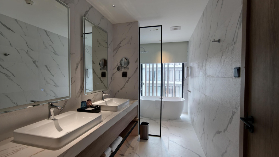 Bathroom 5, Radisson Resort Layan Phuket, Phuket Island