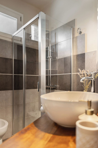Bathroom 5, Villa Curte Nicia, Asti