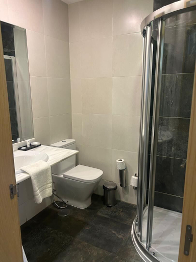 Bathroom 3, LE GRAND HOTEL DE THIES, Thiès