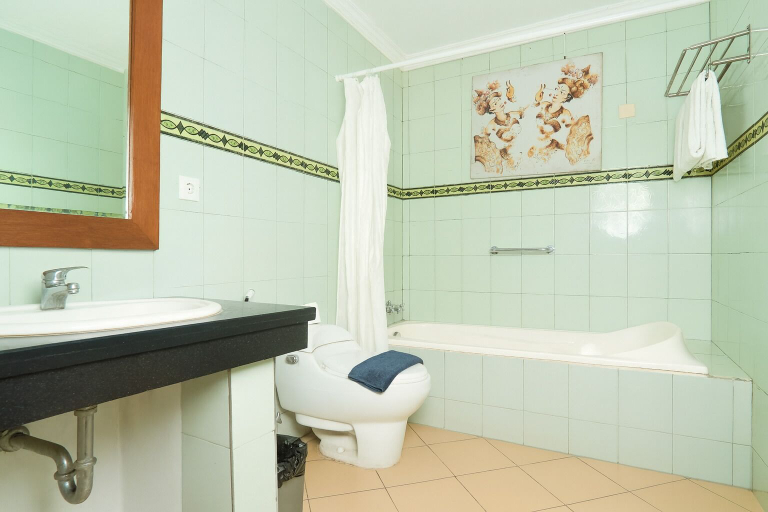 Bathroom 3, Attara Heritage Senggigi, Lombok