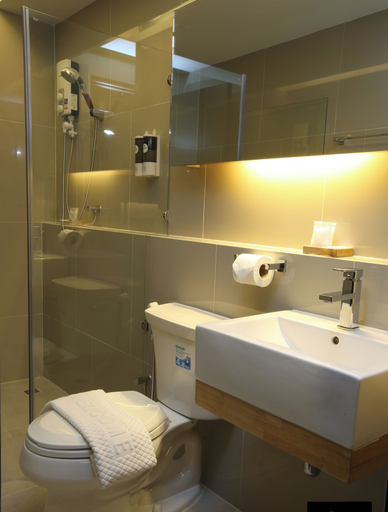 Bathroom 4, The 28th Hotel, Muang Kanchanaburi