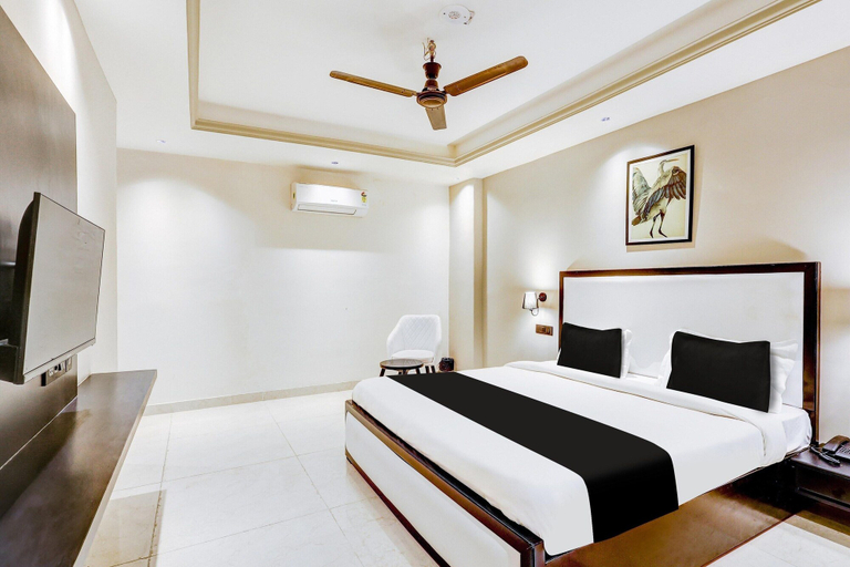 Room 4, Deluxecloud Bay, Gurgaon