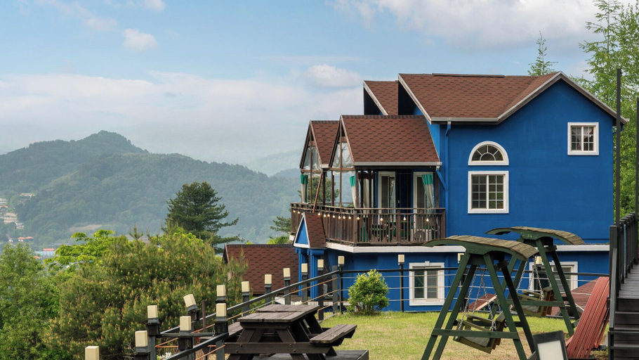 Exterior & Views 2, Gapyeong Windmill Pension, Gapyeong