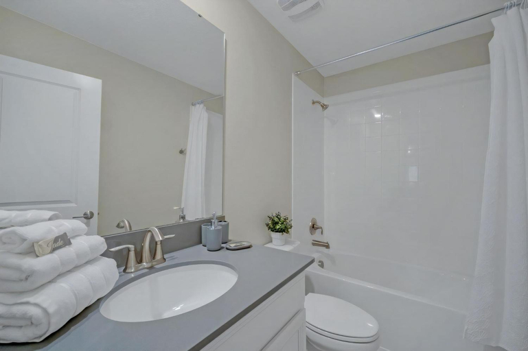 Bathroom 4, bedrooms 5 Bathrooms Storey Lake 2854 BD, Osceola