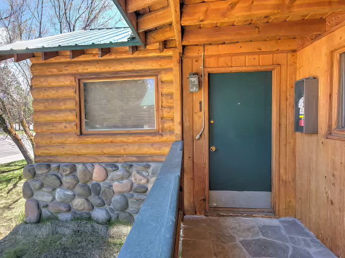 Exterior detail, Yellowstone Inn, Gallatin