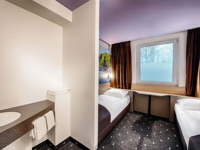 Bedroom 3, B&B Hotel Kassel-Süd, Kassel