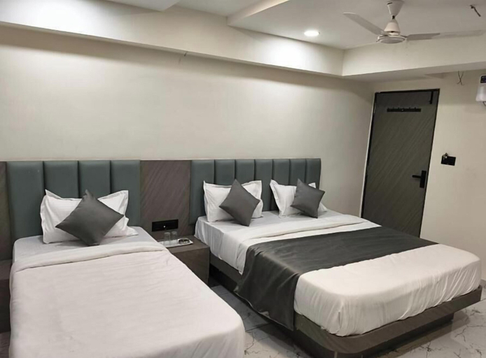 Room 3, Hotel 7 CR, Ahmadabad