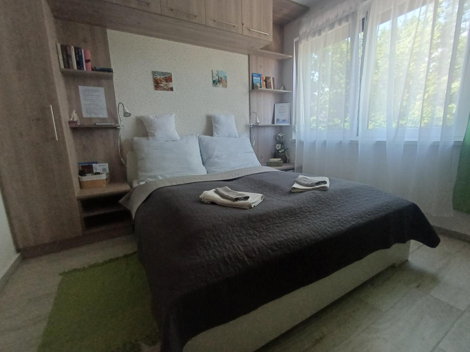 Bedroom 2, Harmonia Apartman Balatonfoldvar, Balatonföldvári