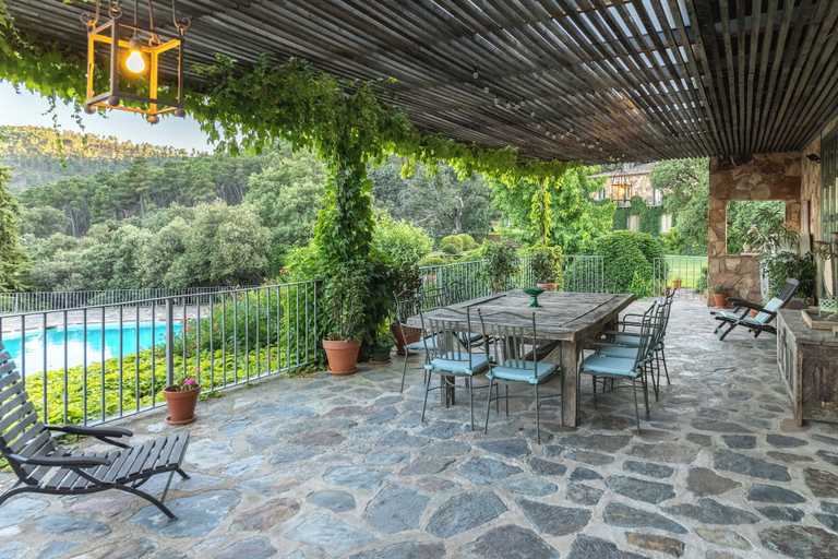 Outdoor dining, Finca Muelas Toledo, Toledo