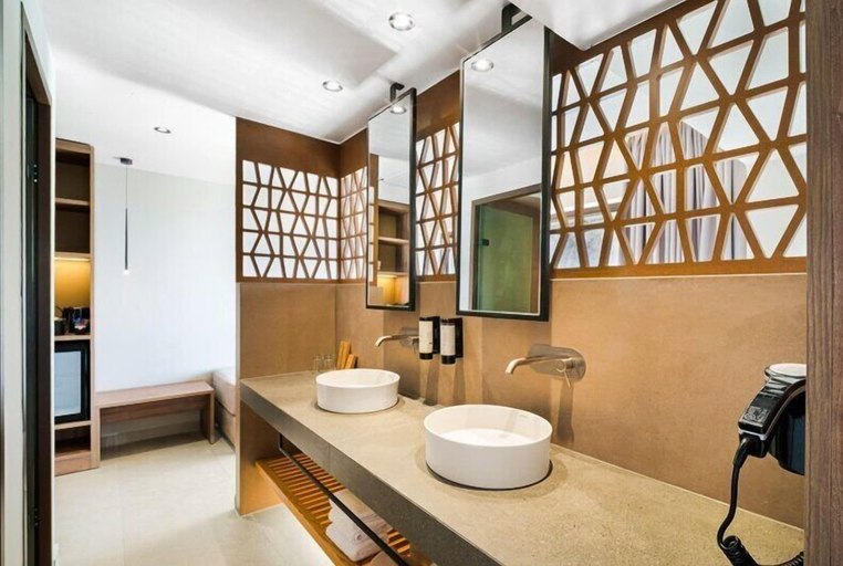 Bathroom 5, Harmony E Rock Hotel, Crete