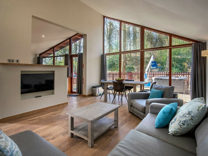 Interior 3, Ardgartan Argyll Golden Oak Lochside, Argyll and Bute