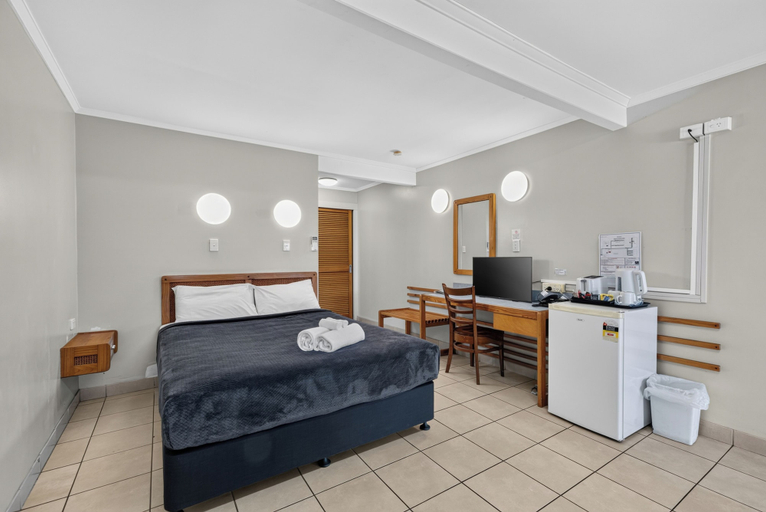 Room 4, Black Nugget Hotel, Belyando