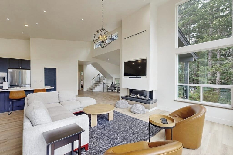Interior 5, Contemporary New-build Home With Lower Game Room, Anchorage