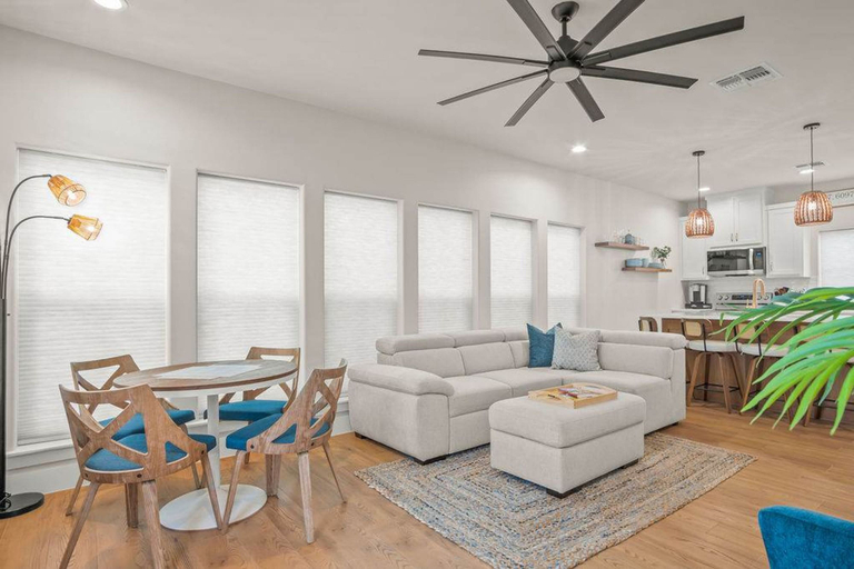 Room 5, Latitude Adjustment Boat Slip Walk to Beach Pool, Nueces