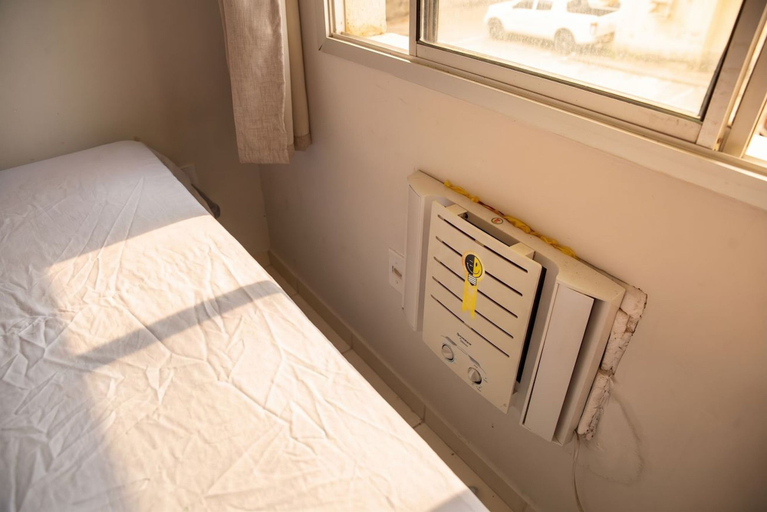 Room 3, Apto com Ar e Garagem a 8 min da Praia dos Recifes, Vila Velha