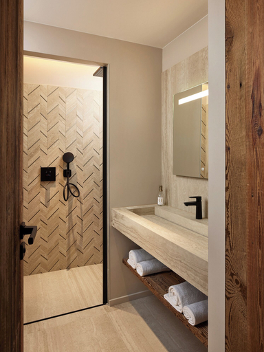 Bathroom 5, Les Chalets de l’Observatoire, Haute-Savoie