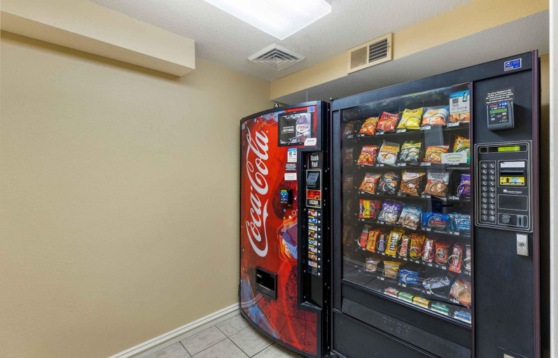 Food & Drinks 5, Extended Stay America Suites St Louis Westport Central, Saint Louis