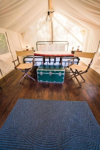 Room 3, Roam Echo Island RV Resort, Summit