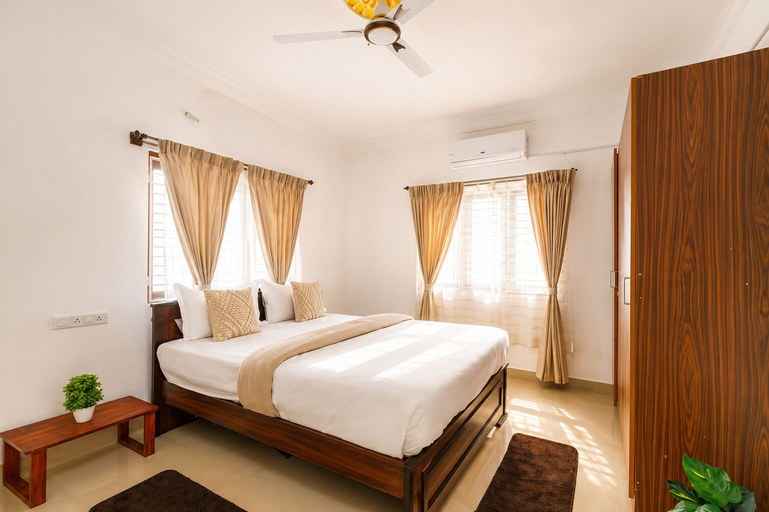 Room 4, Airavati Villa by Stayjade Pvt Pool1hr HSR 3bhk, Krishnagiri