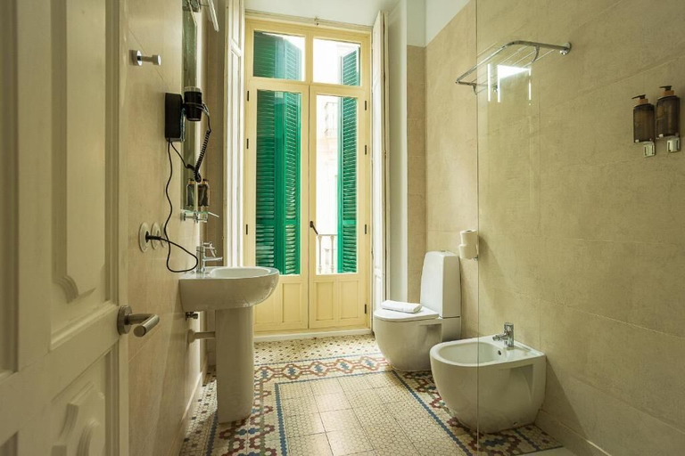 Bathroom 4, Madeinterranea Apartments, Málaga
