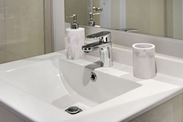 Bathroom 4, Ellipse Waterfall 31001, City of Johannesburg