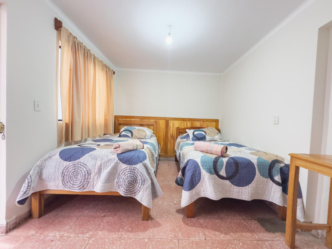 Bedroom 2, Tango, Oropeza