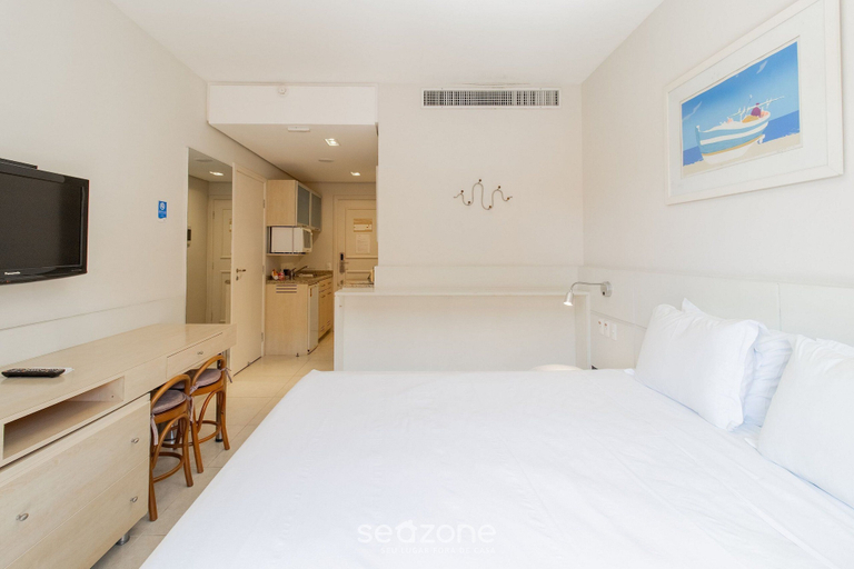 Room 5, Sea View Comfort in Beachfront Condo Jbv344, Florianopolis
