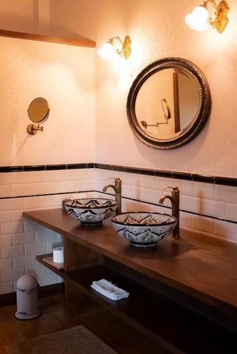 Room 3, Villa Clementine, Oost-Vlaanderen