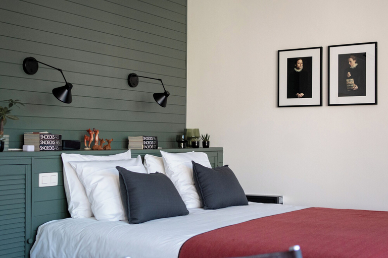 Bedroom 4, A place - Vrijdagmarkt 1, Antwerpen