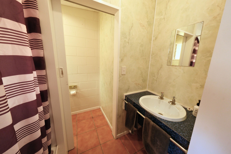 Bathroom, Ata Studios at Sundale Holiday Park, Queenstown-Lakes