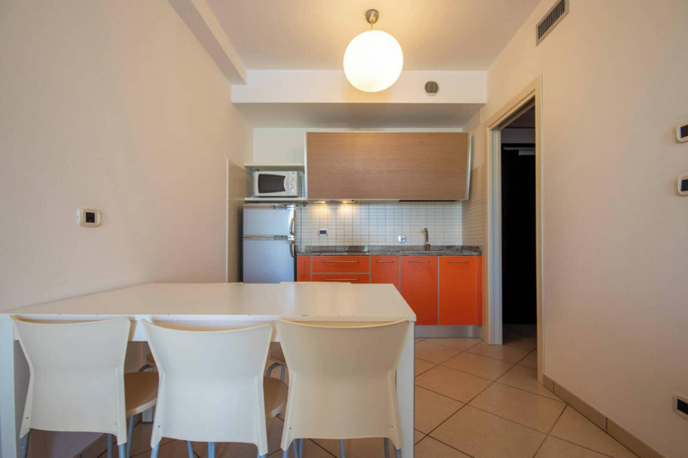 Dining room 3, Seaside Bliss- Flat With Lovely Views, Venezia