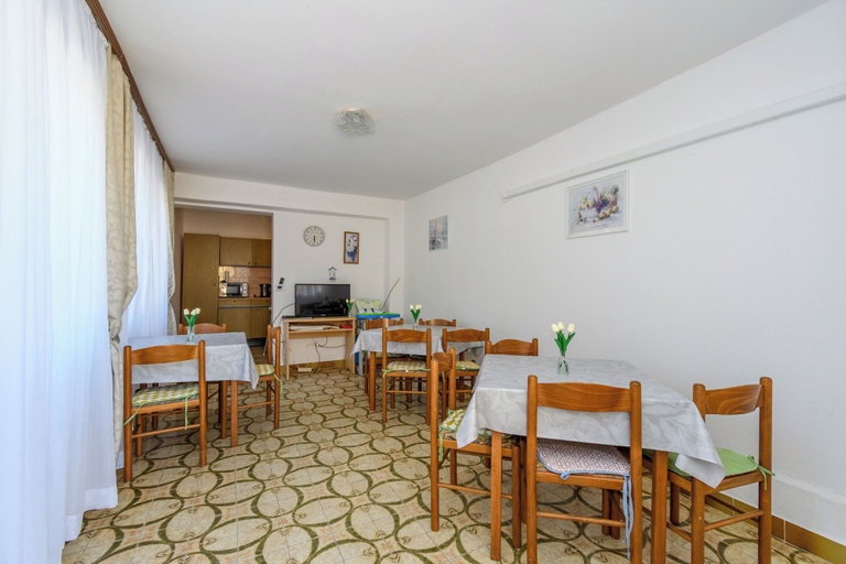 Food & Drinks, Rooms Borka, Lopar/Supetarska Draga