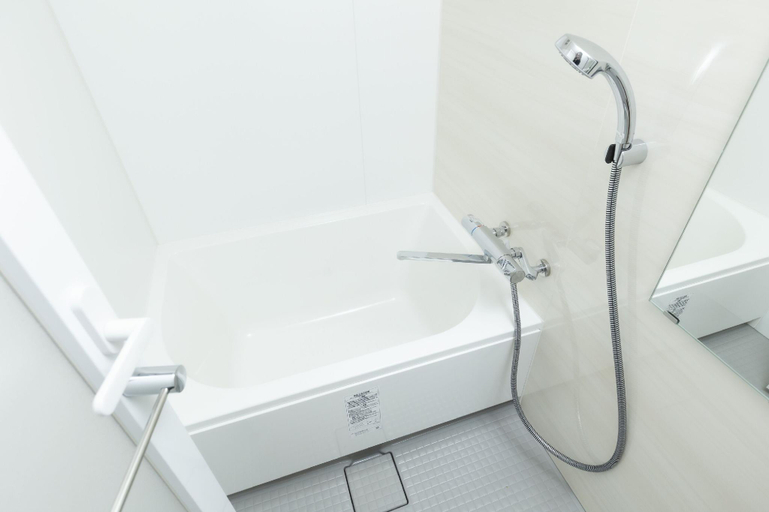 Bathroom 3, Minn Umeda East, Osaka