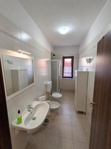 Bathroom, La Finestra Sul Castello, Verona
