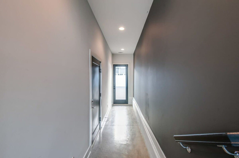 Room 4, East Nash Lux - 13 Beds City Views, Davidson