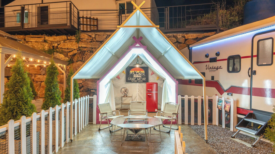 Exterior & Views 2, Gapyeong Dongban84 Glamping&pool Villa, Gapyeong