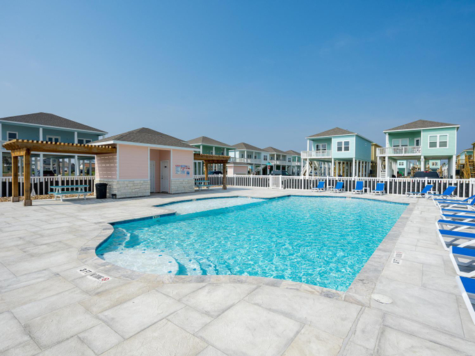 Sport & Beauty 2, Red Tail Getaway, Aransas