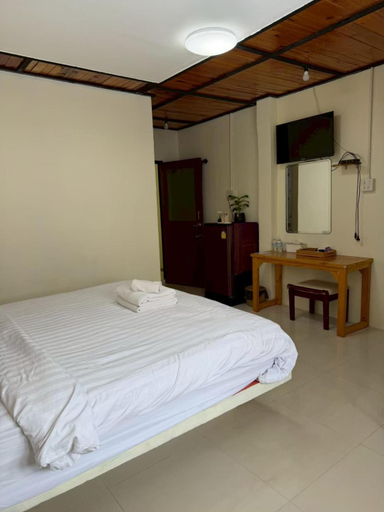 Bedroom 3, Mookboonchu Guest House, Kohmook, Trang, Kantrang