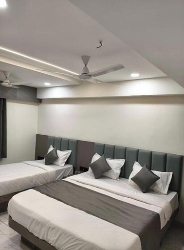 Room 2, Hotel 7 CR, Ahmadabad