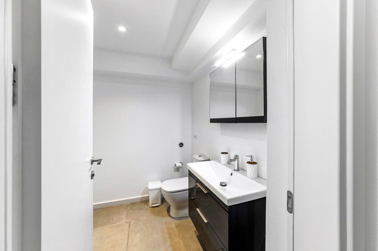 Bathroom 5, Kamelia Villa 2, Crete