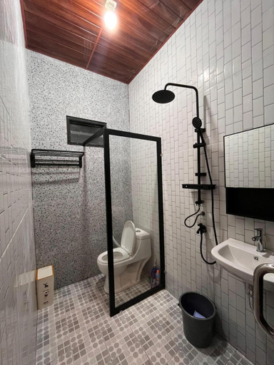 Bathroom, Villa kumudini's 2, Wonosobo