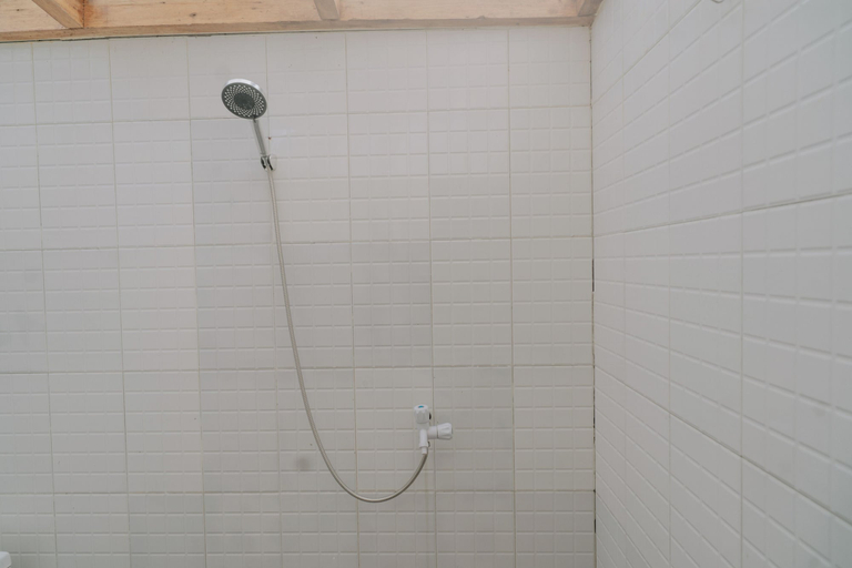 Bathroom 3, INSTAY Villa Sikunir Dieng, Wonosobo