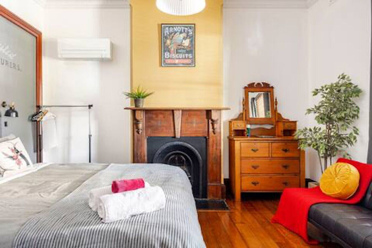 Bedroom 2, William Arnott Boutique Hotel, Maitland