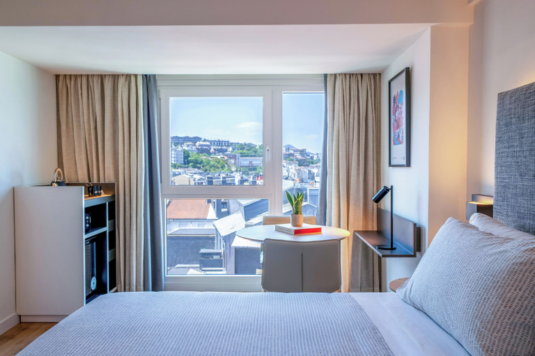 Bedroom 2, INNSiDE by Meliá San Sebastian Orly, Guipúzcoa